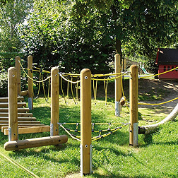 Variable Spielgerte aus Holz