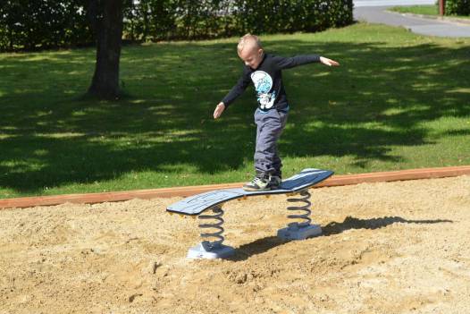 Federspielgert Balancierbalken