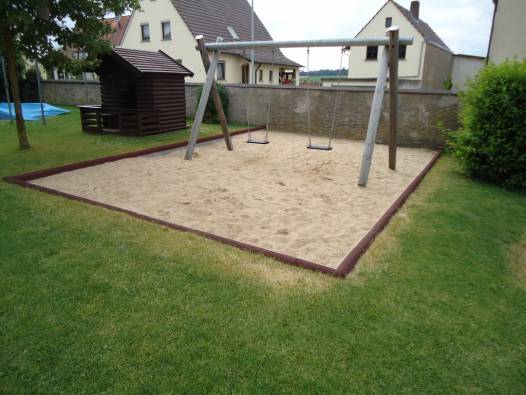 Gummigranulat�berzug f�r Beton Rabatten 80 mm