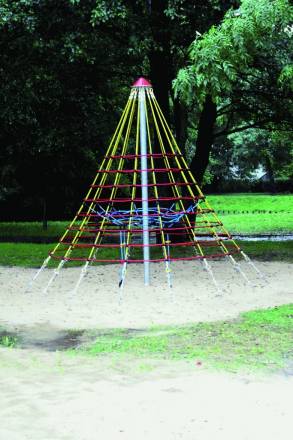 Cheops-Pyramide Mini Kletterpyramide