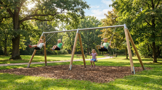 Vierfachschaukel Holz/Metall AH 2,20 m oder 2,60 m inkl. Schaukelsitzen