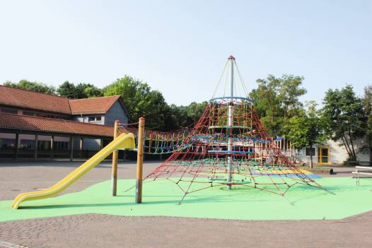 Seilnetz-Pyramide Dino 1 Kletterpyramide