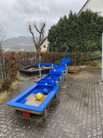 Neptun, Verteilerbecken