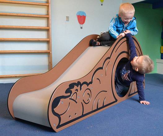 Braunbr Kleinkinderrutsche