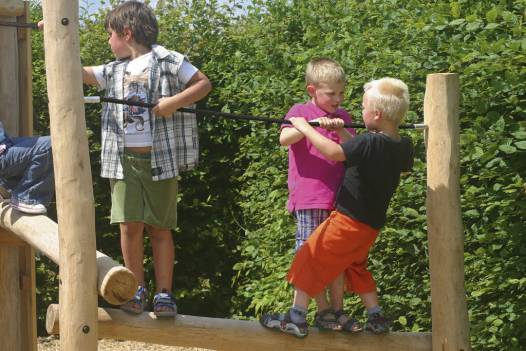 Zauberturm mit Gleichgewichtsparcours