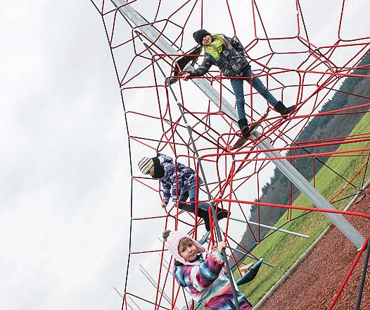 Seilpyramide SPIDER 6 Kletterpyramide, 4 Abspannungen