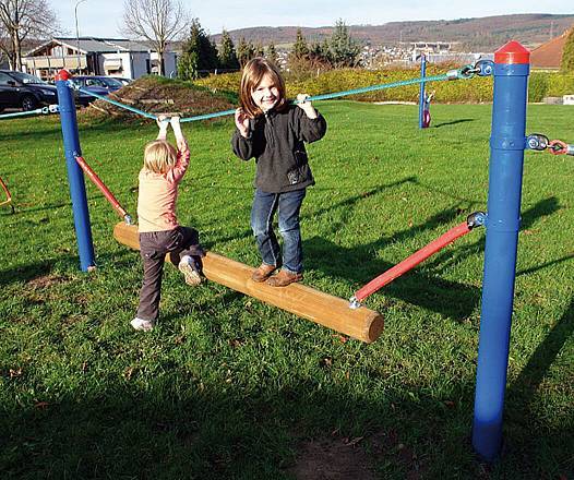 Wackelbalken, Seilparcours-Haiger