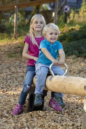 Wippen aus Robinenholz, 4-Platz-Wippe, 2-Platz-Wippe Robinie