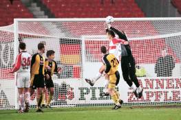 Engmaschiges Tornetz aus Polypropylen hochfest, ca. 4 mm stark, Maschenweite ca. 60 mm