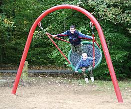 Bogenschaukel ohne Einhngeteil zum Einbetonieren