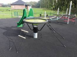 Adlerhorst� „Asslar“ mit Rutsche