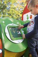 Die Raupe (kurze Version mit Apfel)